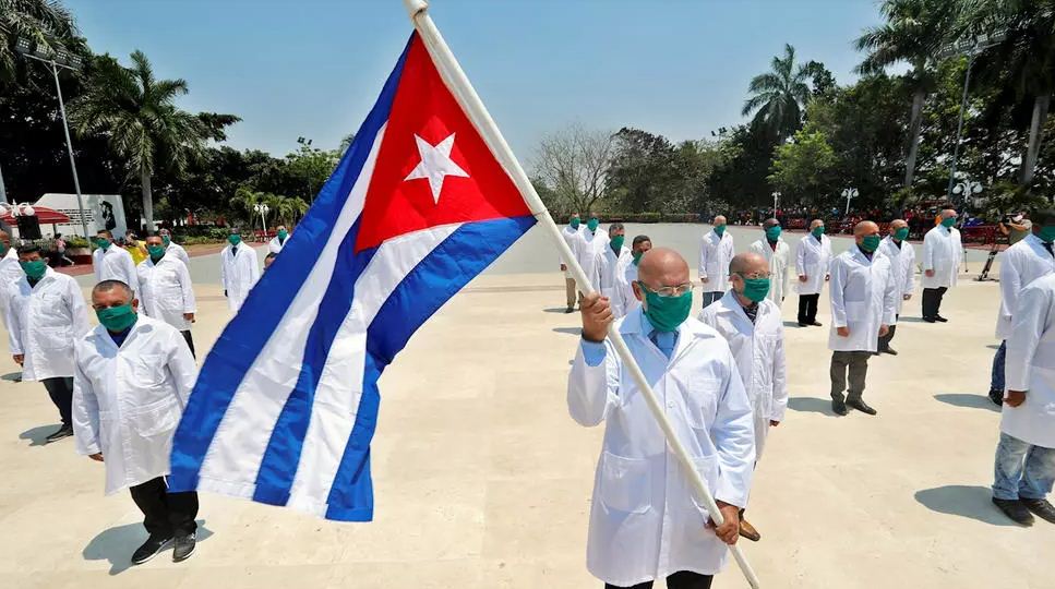 Esclavos cubanos en el mundo para luchar contra la Covid-19
