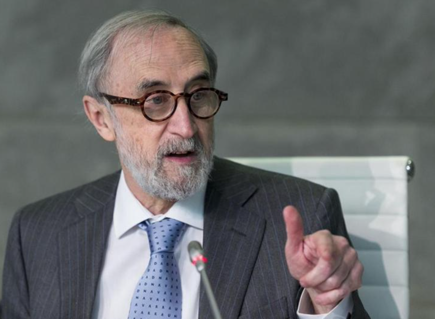 Francisco Cabrillo: «Barbón debería plantearse cómo bajar los impuestos para estimular la economía»