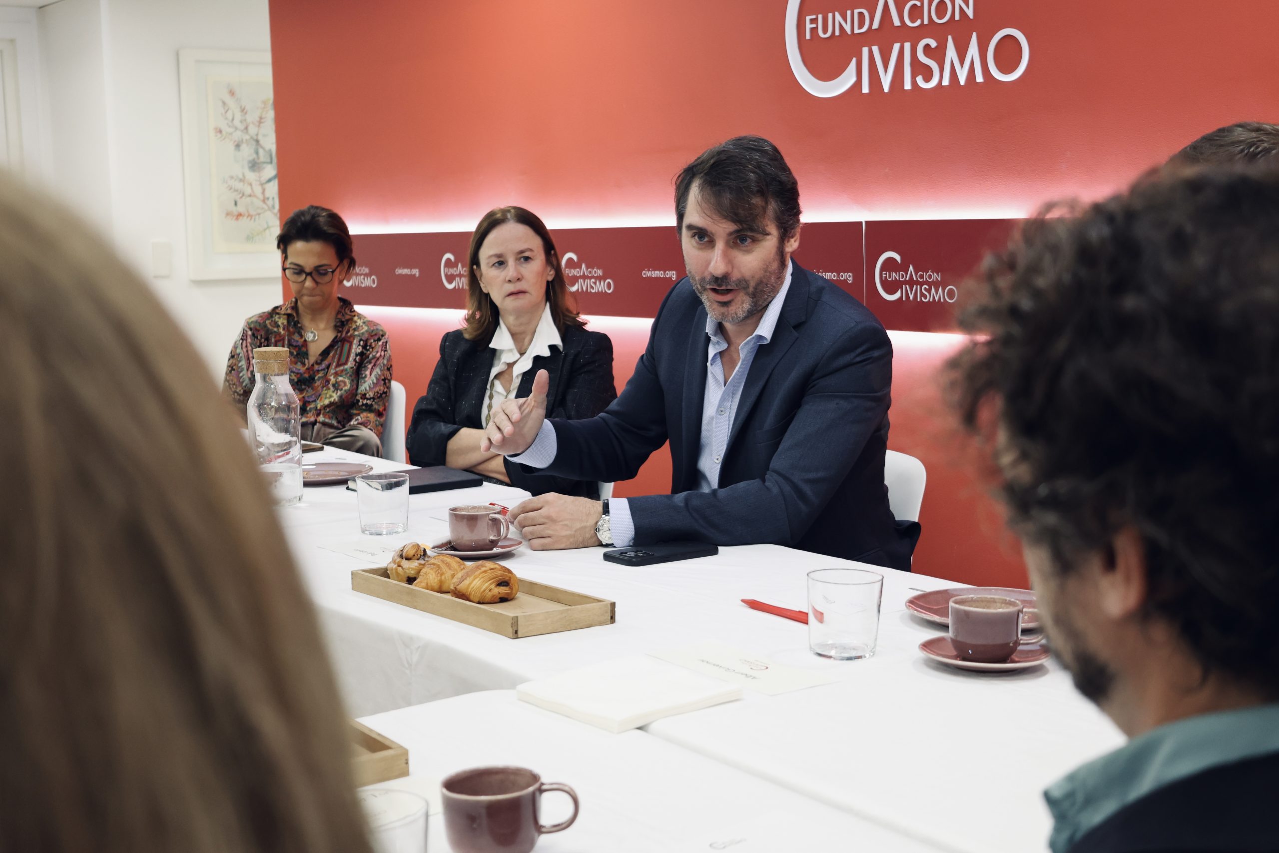 Rafa Latorre protagoniza una nueva sesión del Desayuno «Líderes de Información» de la Fundación Civismo