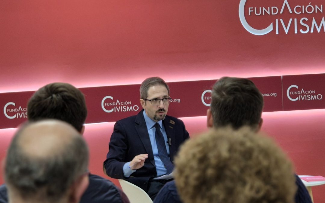 Tertulia con Manuel Llamas sobre pensiones y situación económica de España