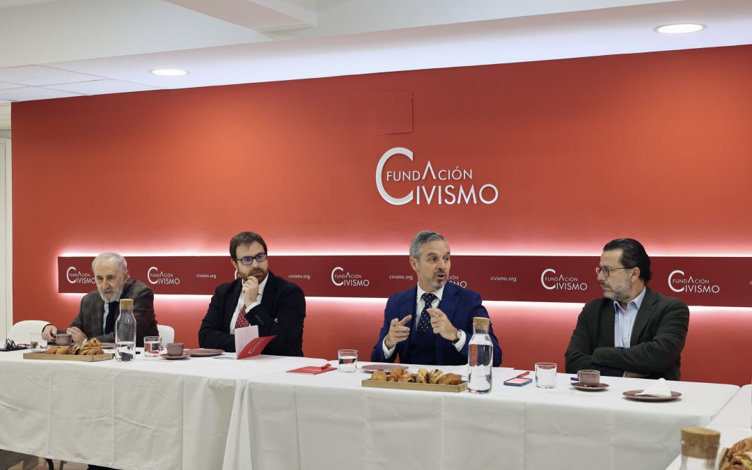 Juan Bravo participa en el desayuno sobre actualidad económica de la Fundación Civismo