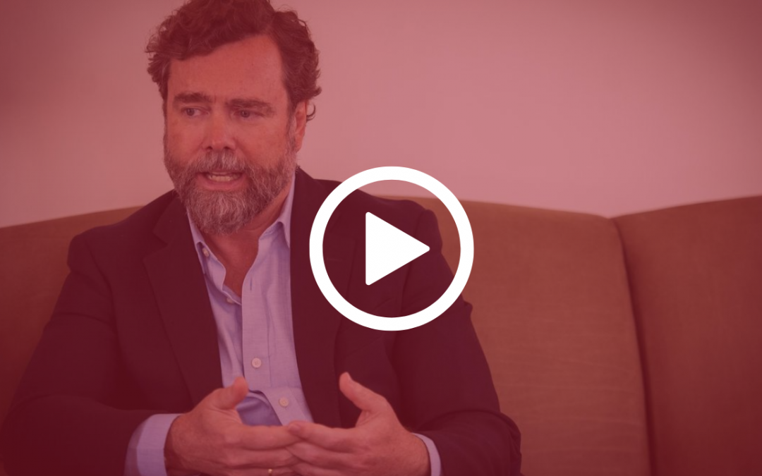 Iván Espinosa de los Monteros: «El PLAN B de PEDRO SÁNCHEZ es que ARDAN las CALLES»