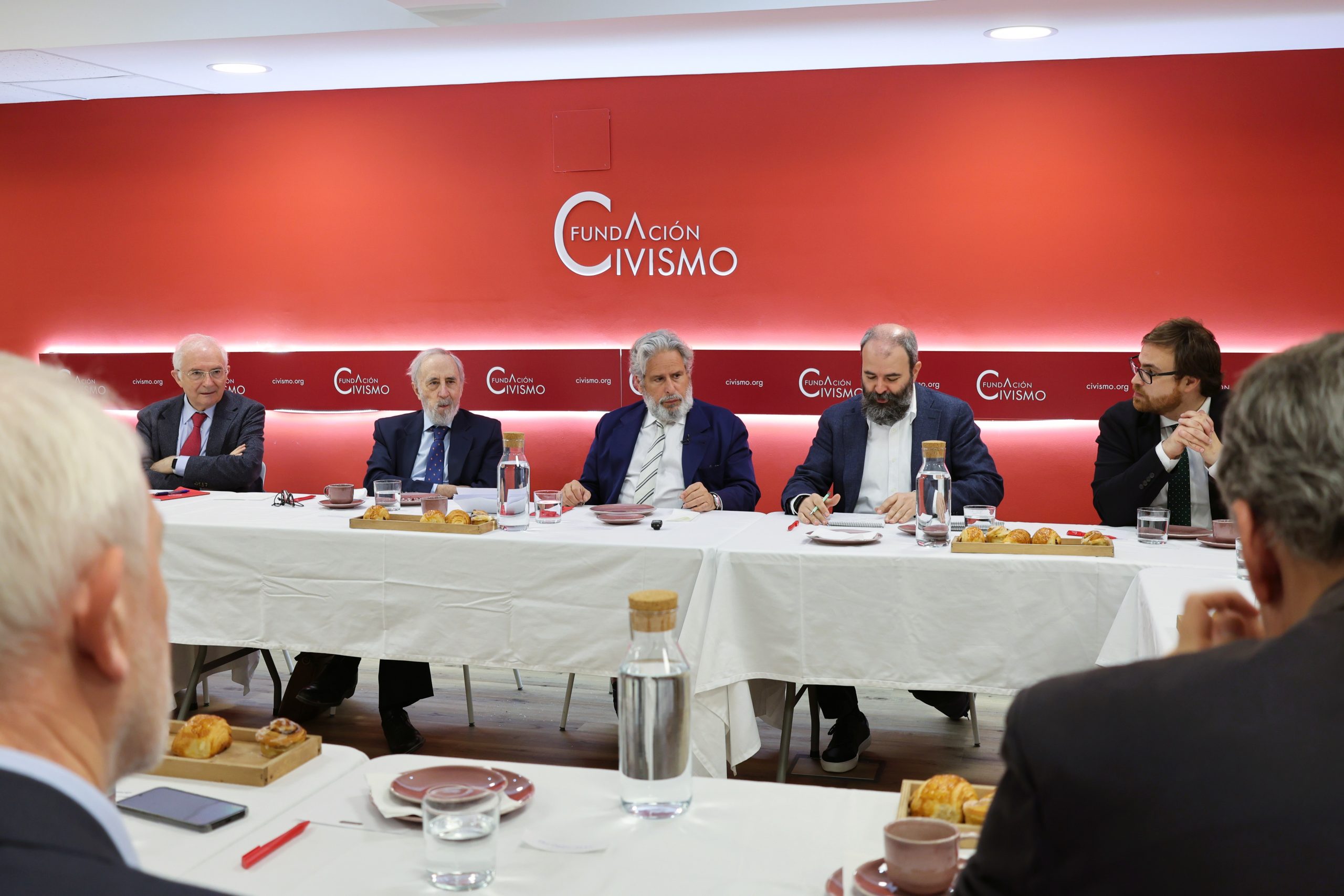 Robert Amsterdam: «España se ha convertido en la Corea del Norte en materia fiscal»