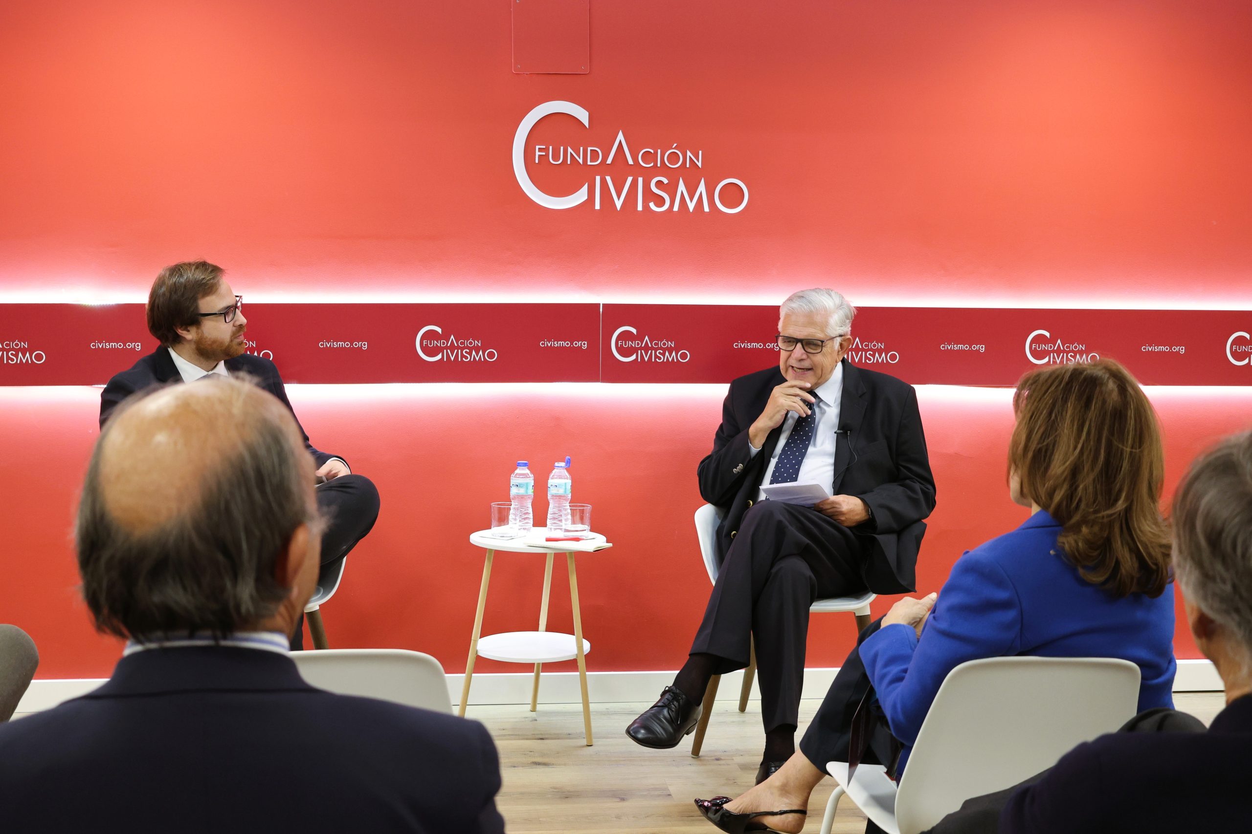 Tertulia «Reformas económicas en tiempos difíciles: lecciones desde Argentina» con Ricardo López Murphy