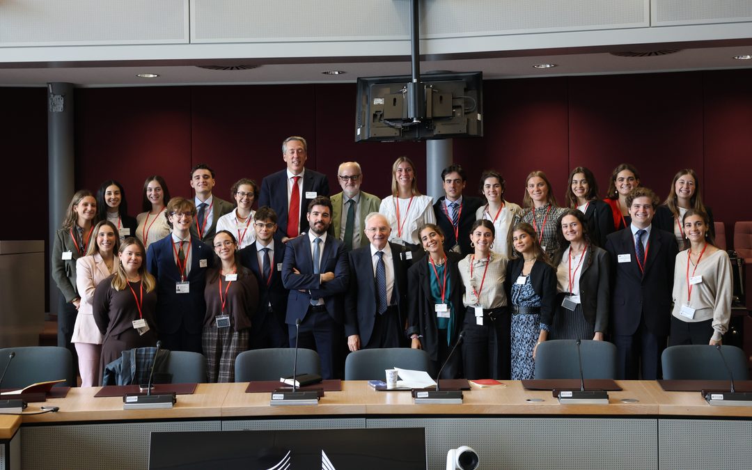 Los alumnos de la VII edición de la Escuela de Libertad visitan las Instituciones Europeas